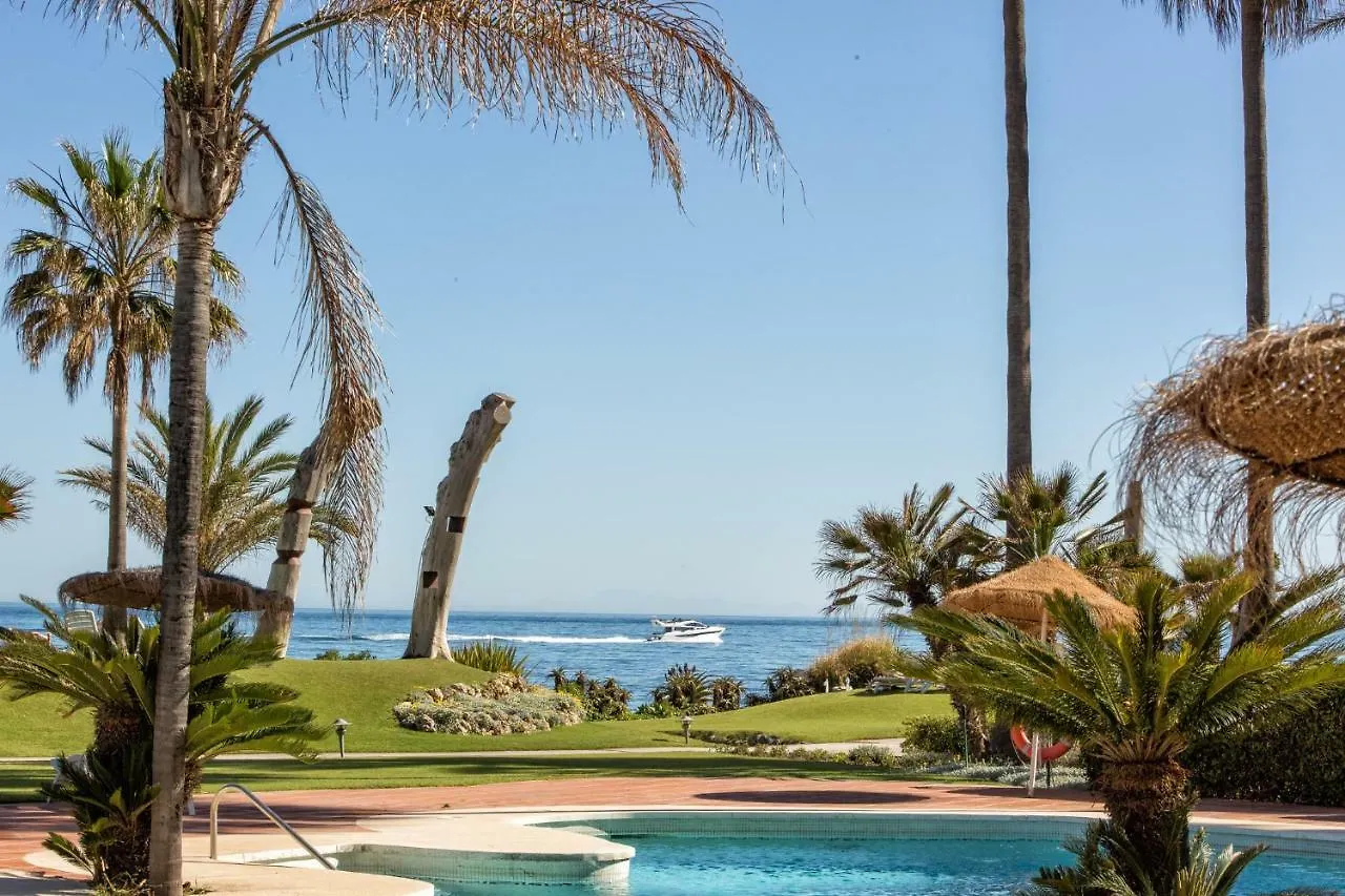Hanami Alcazaba Beach Front Sea View Apartment Estepona