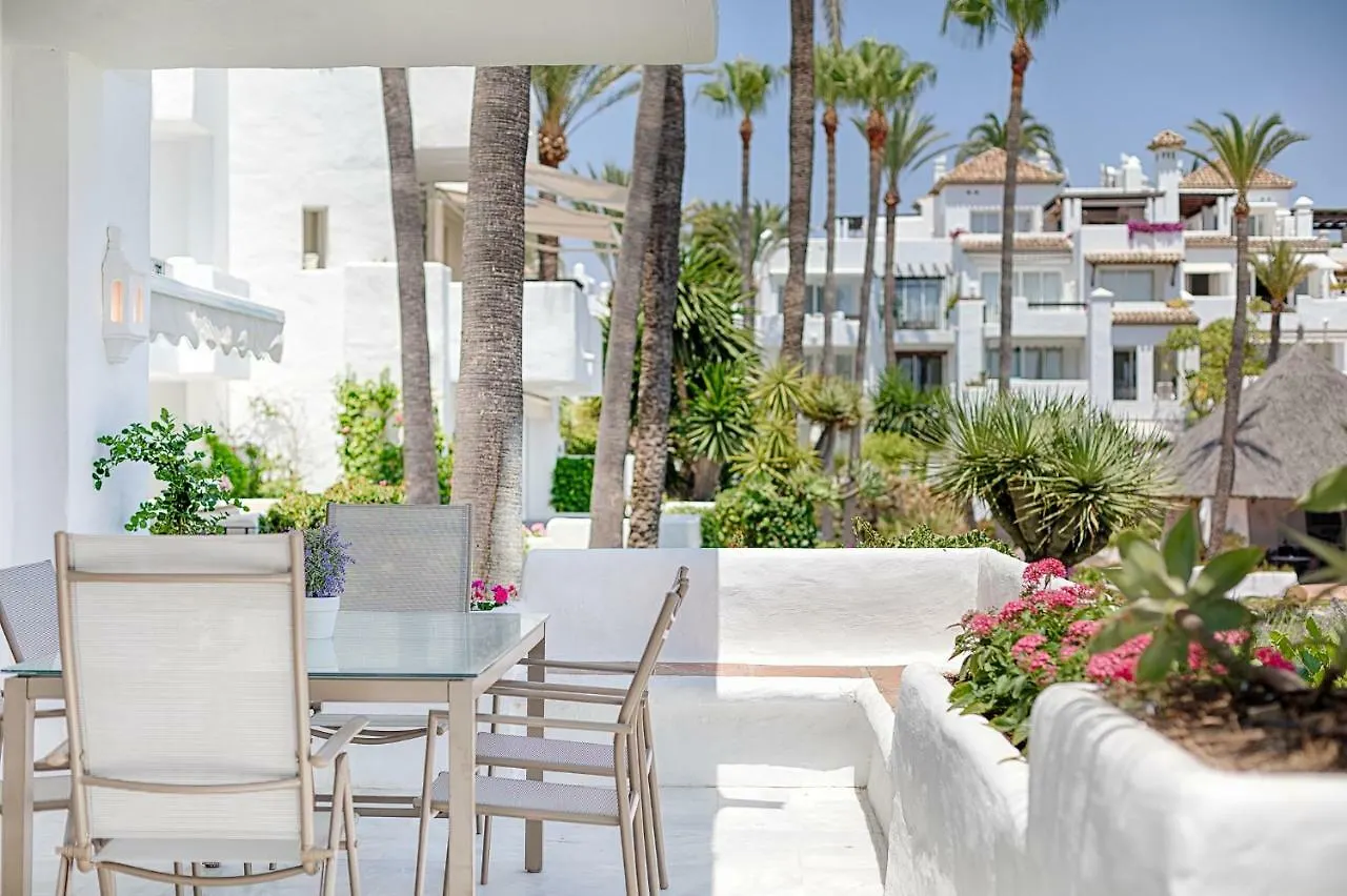 Hanami Alcazaba Beach Front Sea View Apartment Estepona 0*,